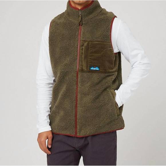 NEW KAVU cooper fleece vest in moss